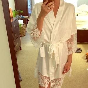 Bridal Robe! Never worn!! 👰🏼💍💗